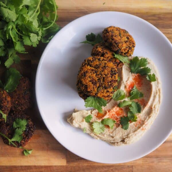 QUINOA PLACIČKY S BATÁTY QUINOA PLACIČKY S BATÁTY